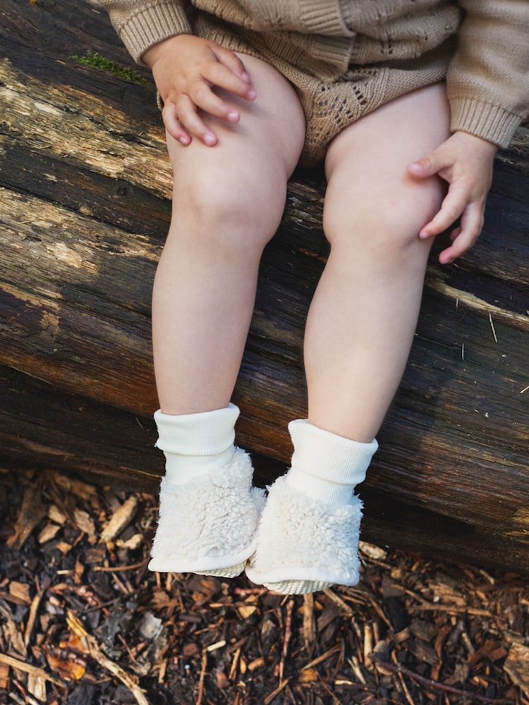The Little Tailor Plush Lined Sherpa Fleece Baby Booties