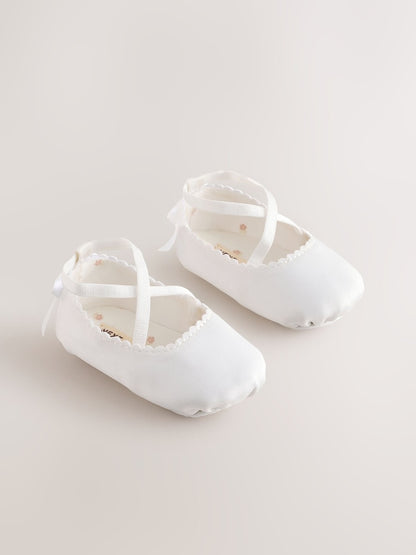 White Baby Bow Occassion Shoes (0-24mths)