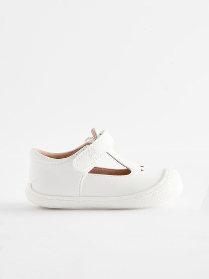 White Wide Fit (G) Crawler T-Bar Shoes