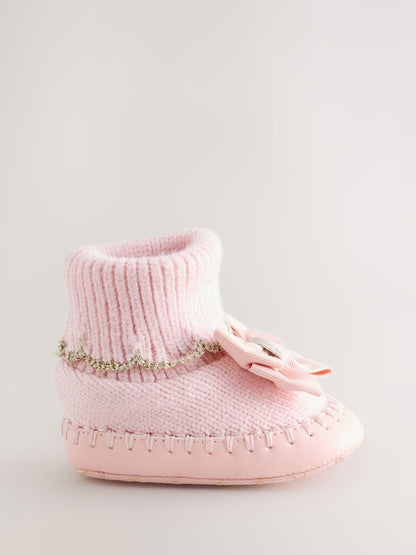 Baby Girls Scallop Edge Knitted Padders Booties with Bow