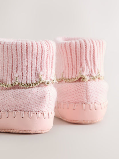 Baby Girls Scallop Edge Knitted Padders Booties with Bow